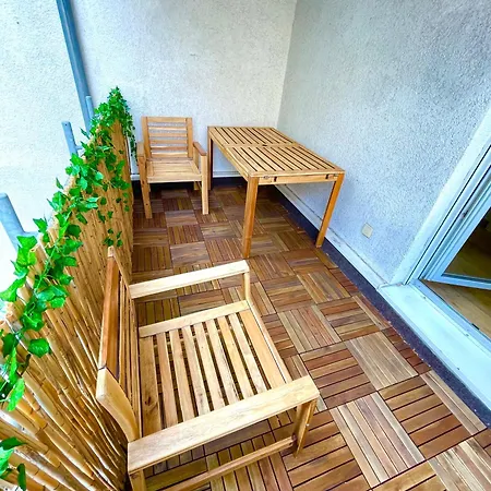 Studio Apartment In Stoetteritz With Balcony - Great Public Transport Links To The City Leipzig Eksteriør billede